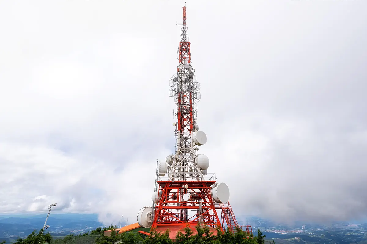Mono-Pole Towers slee